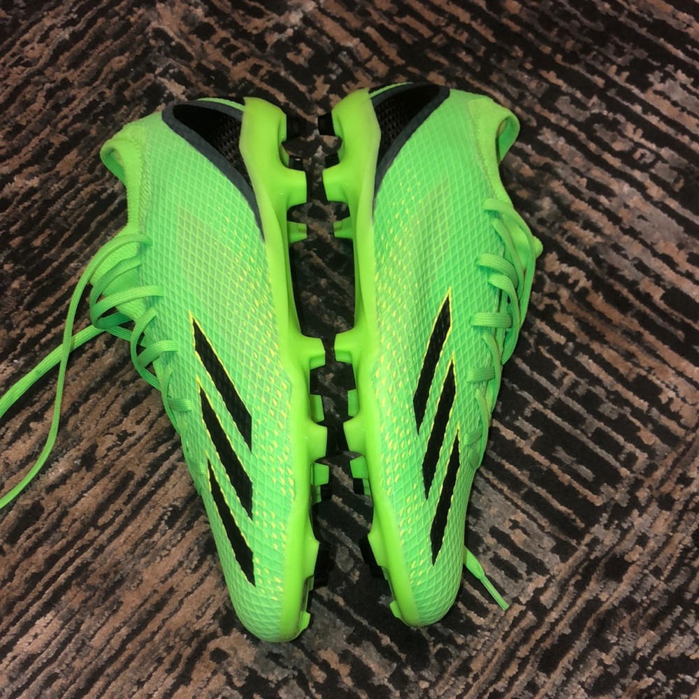 Soccer cleats